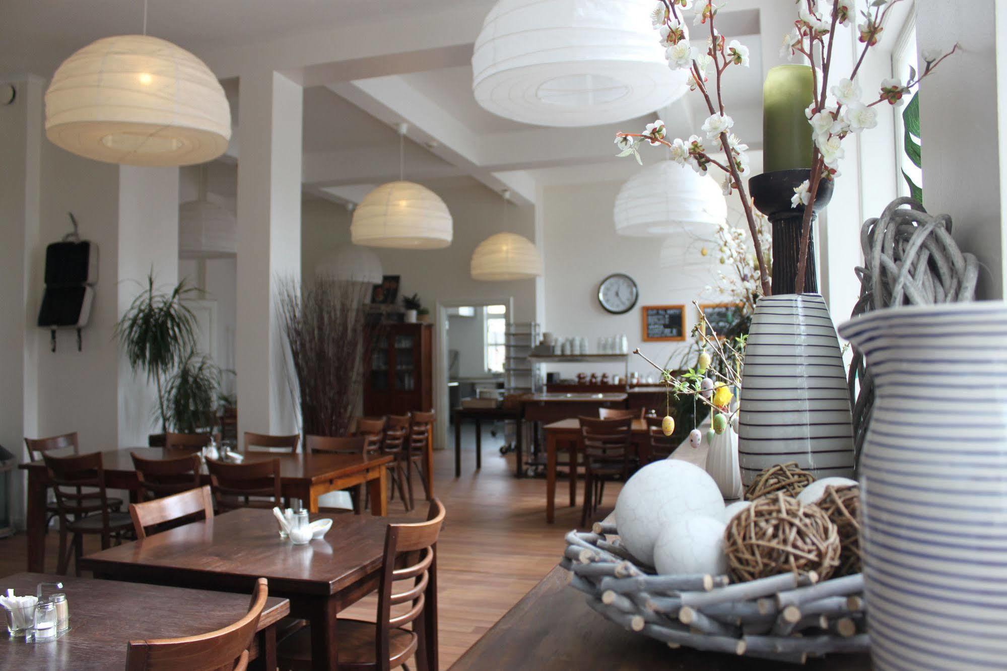Guesthouse Eleven Hotel Arvika Luaran gambar